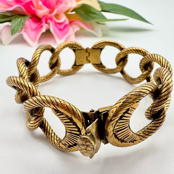 Vintage Etched Rope Cable Link Hinge Bangle Bracelet Gold Tone Plated - Picture 4 of 17